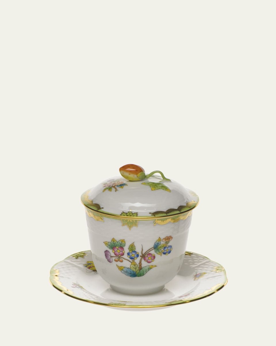 Queen Victoria Jam Jar with Berry Lid